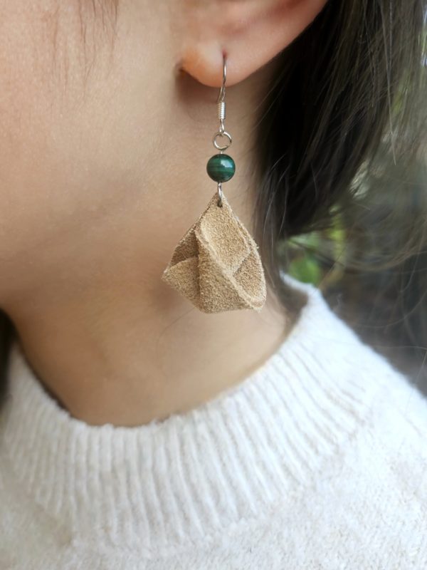 Boucles d’oreilles Cuir & Malachite – Bijou original en Argent 925 et pierre naturelle – Image 2